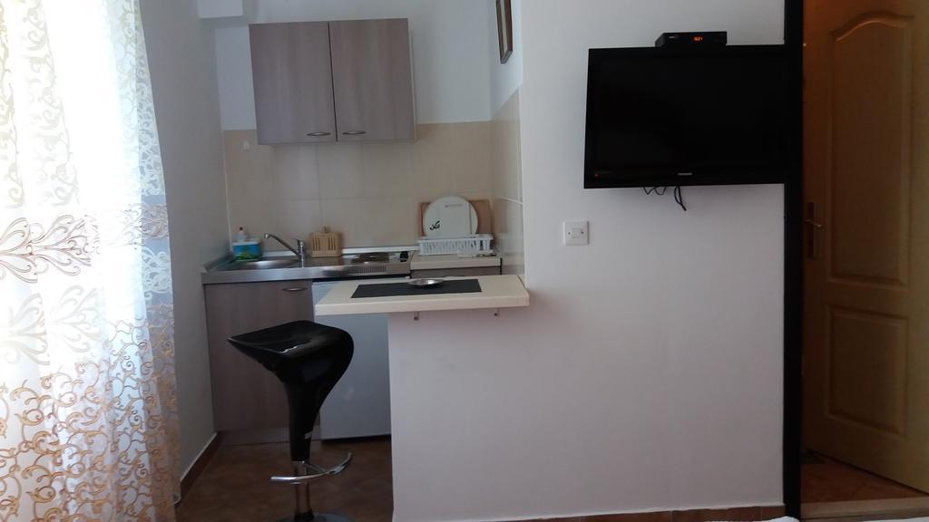Apartmani Luka 赫尔采格诺维 外观 照片